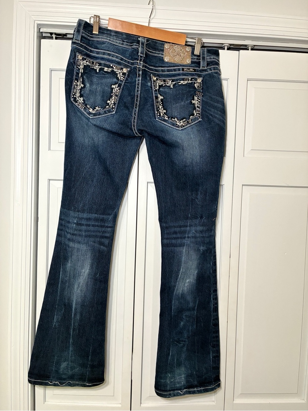 Miss Me bootcut embellished size 31 jeans - Picture 3 of 11